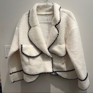 NWOT- Commense Black and Off White Teddy Fleece Jacket Womens Size Large